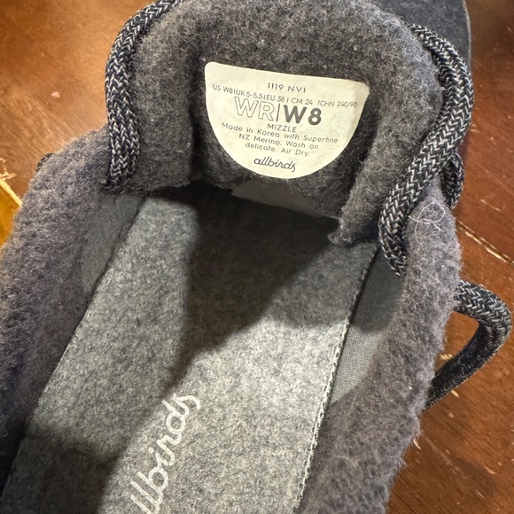 AllBirds women's merino wool runner size 8 like New - Picture 2 of 4